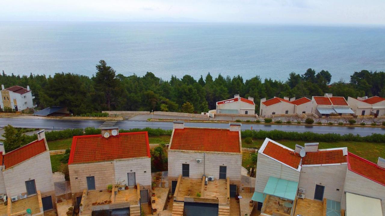 Olia Sea View Shared Pool Villa, Néa Fókaia מראה חיצוני תמונה