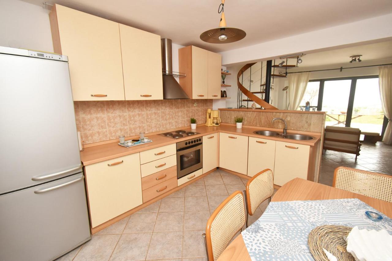 Olia Sea View Shared Pool Villa, Néa Fókaia מראה חיצוני תמונה